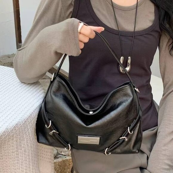 Lustro Luxe — Genuine Leather Bag with Adjustable Strap - Picture 4 of 8